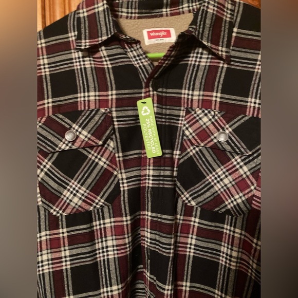 Size Medium Men’s New with tags Wrangler thick with inner furry lining 4 pockets - Picture 4 of 10